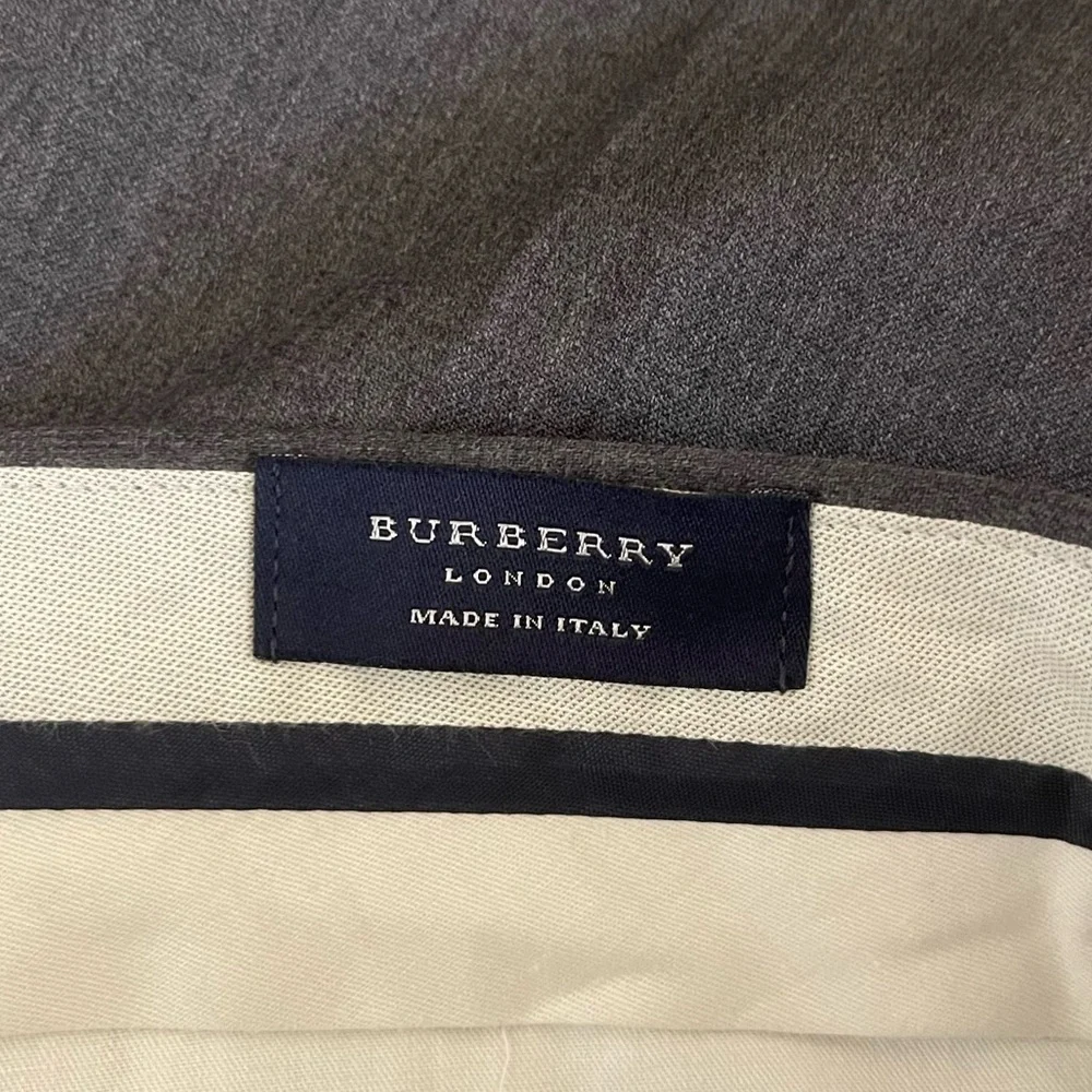 Men’s Burberry gray dress pants 100% virgin wool 34x30